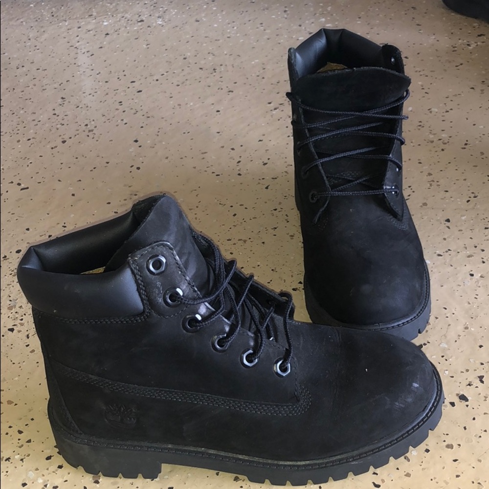 Black Timberlands - Picture 2 of 4